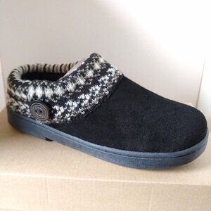 CLARKS SWEATER CLOGS. NWT